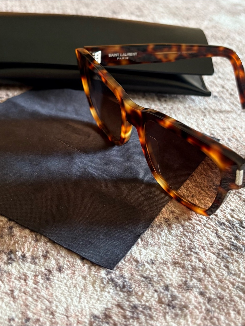 Saint Laurent Tortoiseshell Brown Cat-Eye Sunglasses